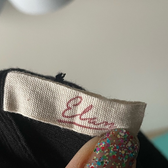 COPY - Elan women’s button down - Picture 2 of 10